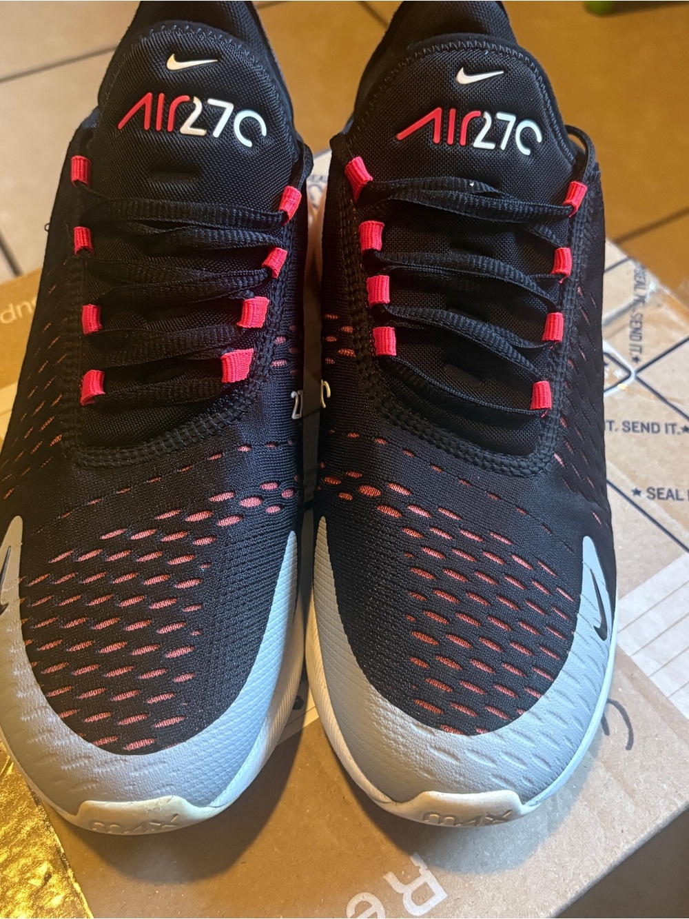 Nike Men's Air270 Sneakers - Black/Red/Gray